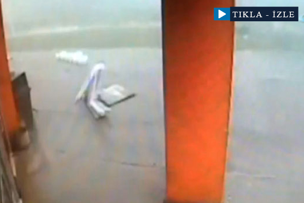 Kasırga dehşeti kamerada