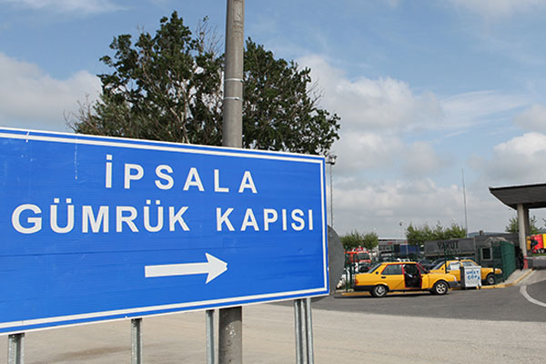 Yunanistan 70 sığınmacıyı Türkiye'ye iade etti