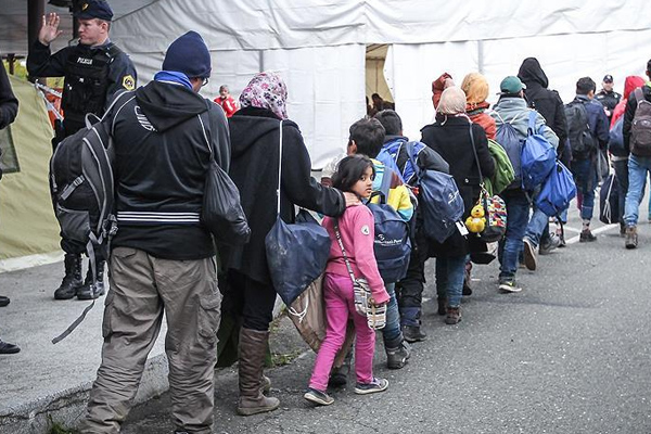 Avrupa'ya sığınmacı akınında artış