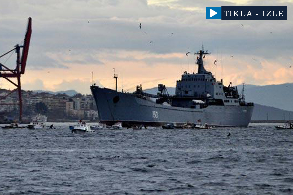 Rus savaş gemisi Boğaz'dan geçti