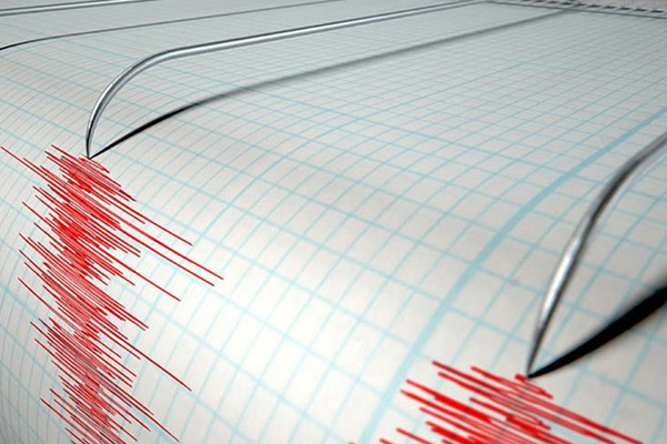 Endonezya'da 8.2 şiddetinde deprem