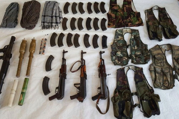 Hakkari’de silah ve mühimmat ele geçirildi