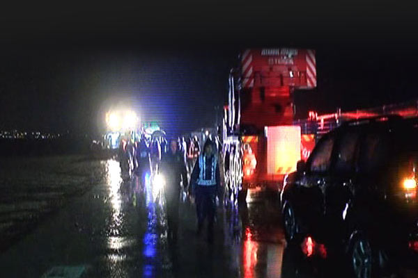 İstanbul'da araç denize uçtu