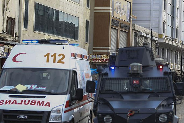 Sur'da 11 yaralı tahliye edildi