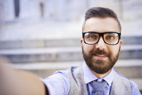 'Selfie' yapmaya çalışırken kendini vurdu