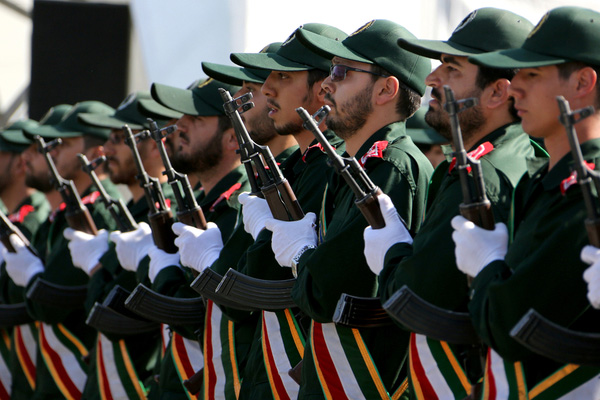 İran Halep’e 1200 milis daha gönderdi