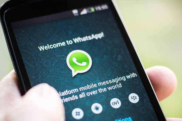 BlackBerry, WhatsApp'a alternatifi arıyor