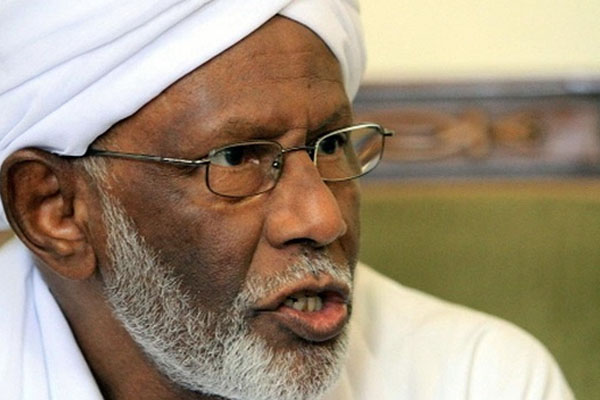 Hasan el Turabi vefat etti