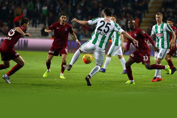 Konya, Trabzon'u 2-0 ile geçti