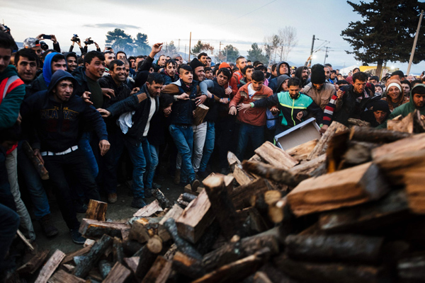 Yunanistan-Makedonya sınırında odun dramı