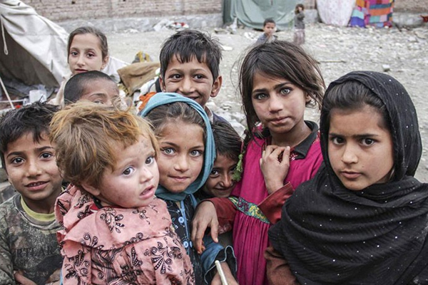 Sığınmacı çocuklara bağış