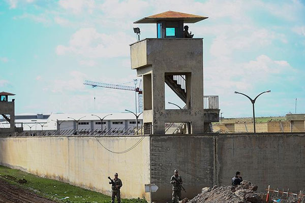 Diyarbakır'daki firarilerle ilgili müfettiş görevlendirildi