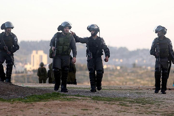 İsrail katlettiği Filistinlinin evini yıktı