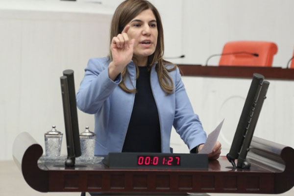 'Kadınlar yasakçı zihniyetten çok çekti'