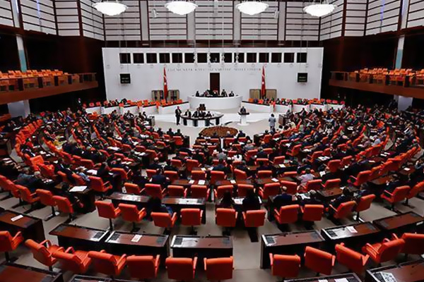 Meclis'ten dokunulmazlık dosyalarına 'dokunma' yöntemi