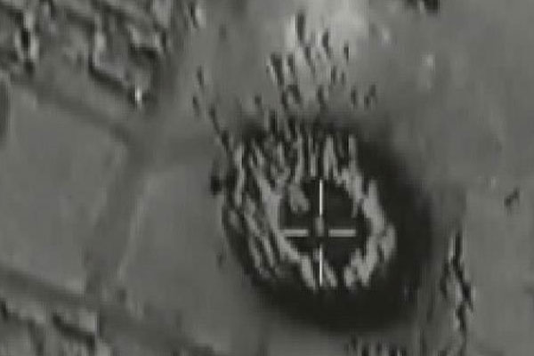 ABD, IŞİD'in silah tesislerini vurdu