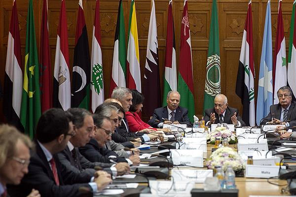 Arap Parlamentosu'ndan İran'a kınama