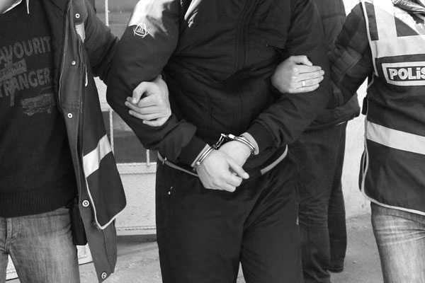 'Paralel Yapı' operasyonu: Rektör ve eski müsteşar gözaltında