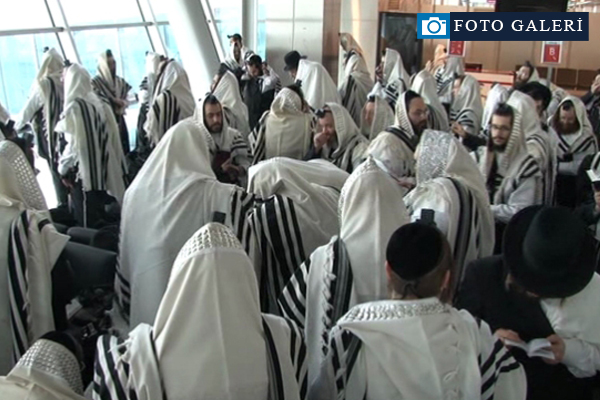 Havalimanında ayin yaptılar