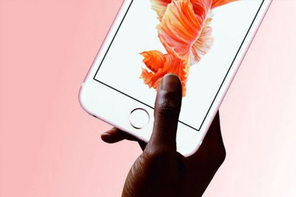 Apple'dan büyük telefon hamlesi