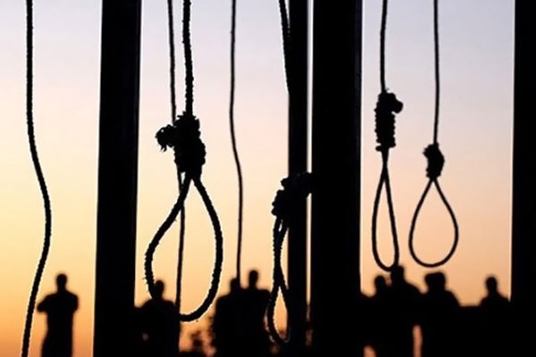 İran İdamda Zirveyi Gördü