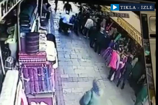 Şapkasını düşüren Suriyeli çocuğu yere çarptı