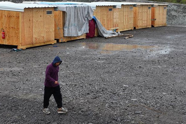 Sığınmacılardan Fransa'nın mülteci kampına tepki