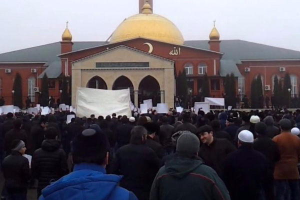 Rusya'da cami yakınında patlama