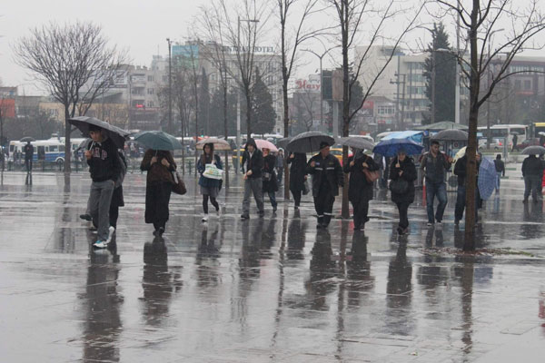Soğuk ve yağışlı hava geliyor