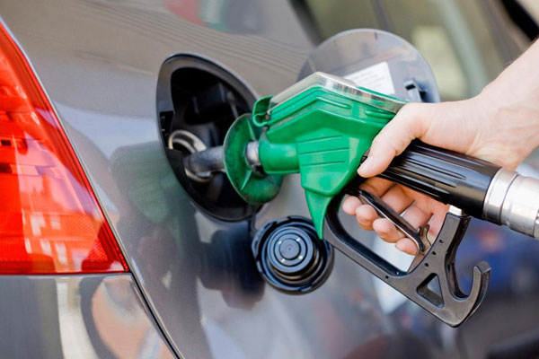 Benzine indirim geldi