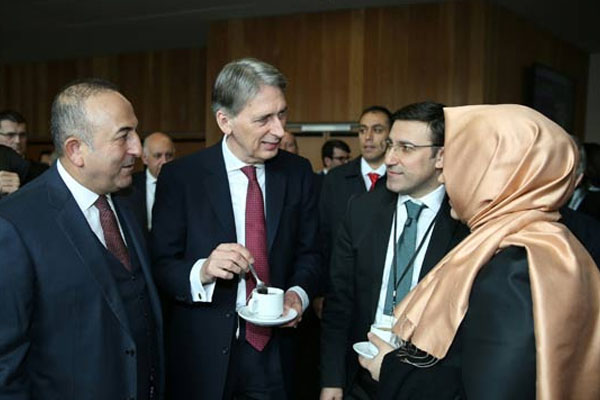 İngiltere: PYD kalsın, Esed gitsin