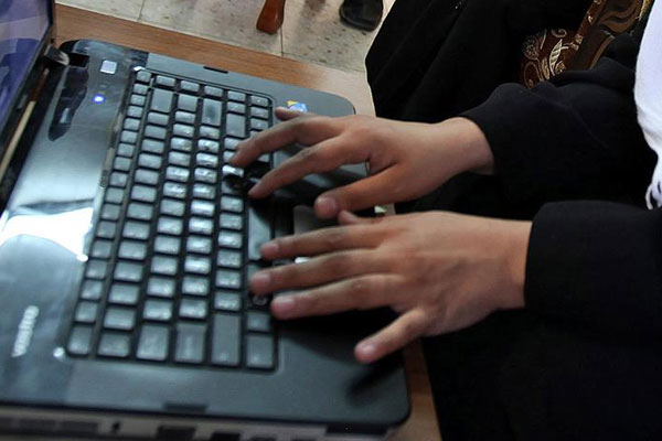 İsrail Filistinlileri sosyal medyada takip edecek