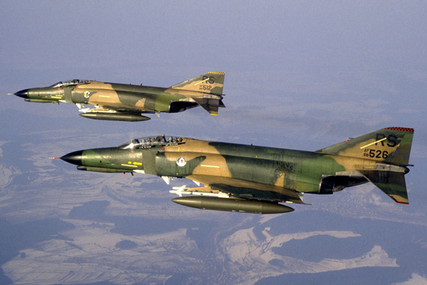 Yemen'de pazara saldırı: 65 ölü