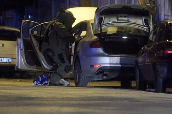 Ankara'da şüpheli araç alarmı: 2 gözaltı