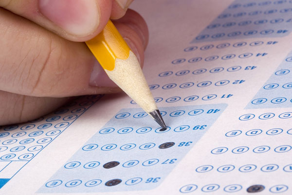 Soruların fotoğrafını paylaşınca sınavı iptal edildi