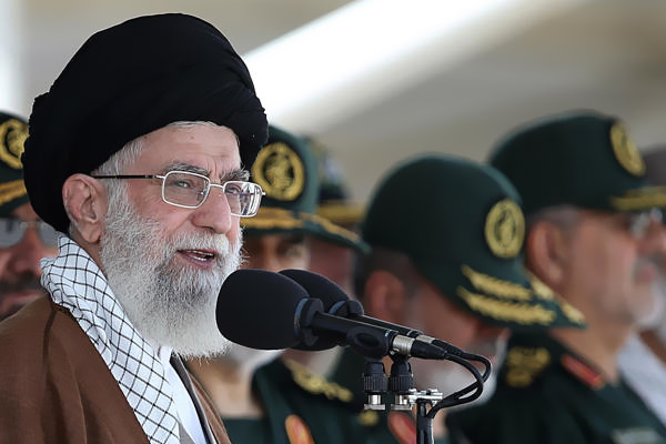 İran Suriye'de 'bekle gör politikası' uyguluyor