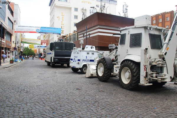 Sur’da 6 sokakta daha yasak kaldırıldı