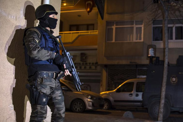 İstanbul'da PKK'ya şafak operasyonu