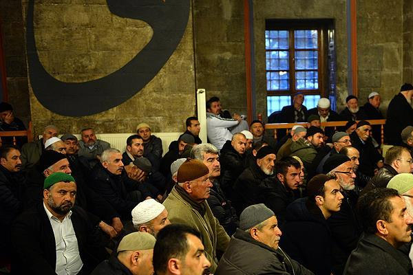 Çanakkale şehitleri  sabah namazında anıldı