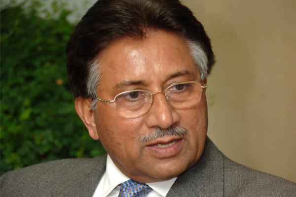 Seyahat yasağı kalkan Müşerref'ten ilk ziyaret