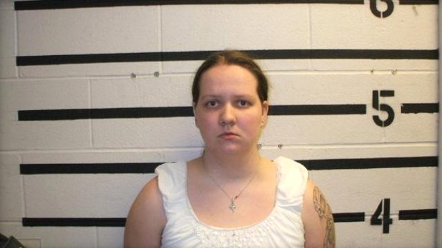 Üvey oğlunu kaynar suya soktu