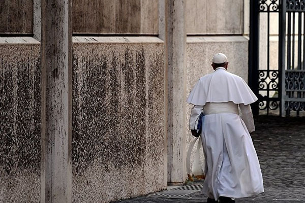 Papa Ermenistan’a gidiyor