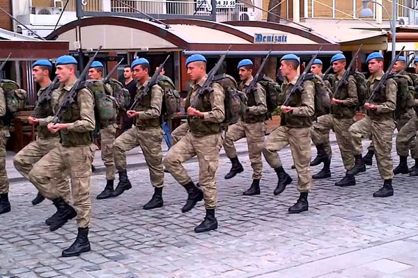 İzmir'de jandarmaya silahlı saldırı