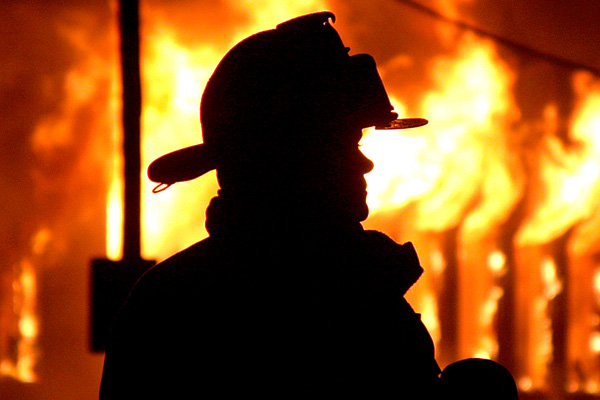 Bayrampaşa'da yangın: 1 ölü