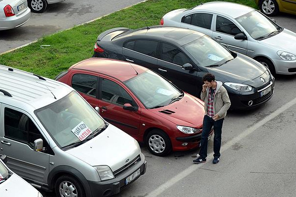 'İkinci el'de 15-25 bin liralık otomobiller yok satıyor