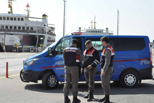 Feribotta ’canlı bomba’ paniği