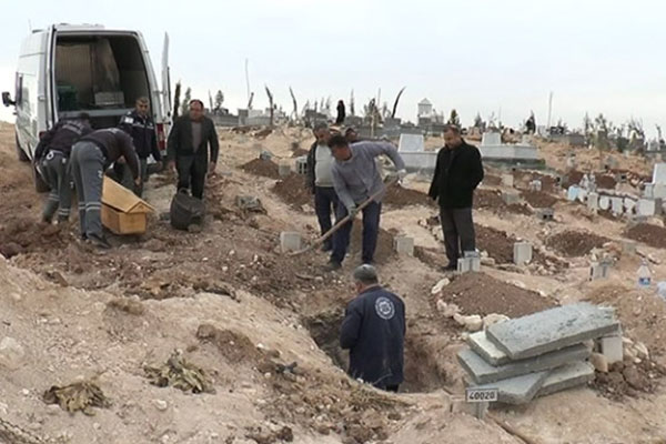 Taksim bombacısını köyüne defnettirmediler!
