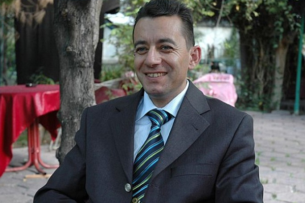 Rektör Yardımcısı Arı istifa etti