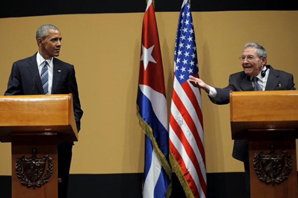 Castro'dan Obama'ya; ABD'den ders almayız