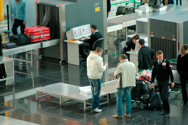 Avrupa'daki havalimanlarında büyük güvenlik açığı